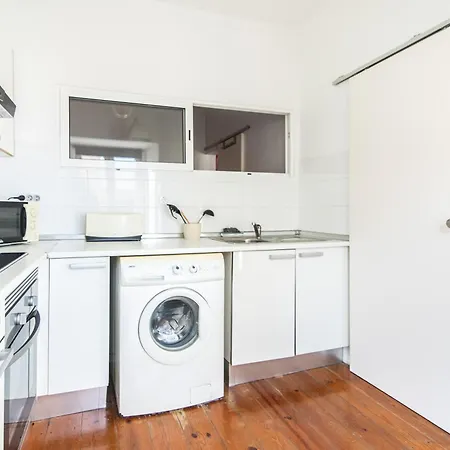 דירה Lisbon Apartment, Historic Charm & Cosy Living In Old Santana Hill *